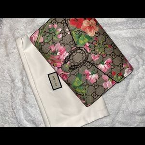 Gucci Dionysus Bloom Chain Wallet
